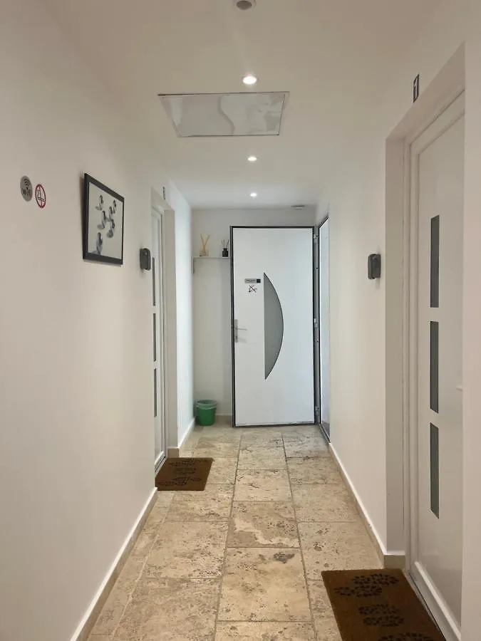 Appartement 4 Personnes, Aeroport Marseille Marignane Lägenhet